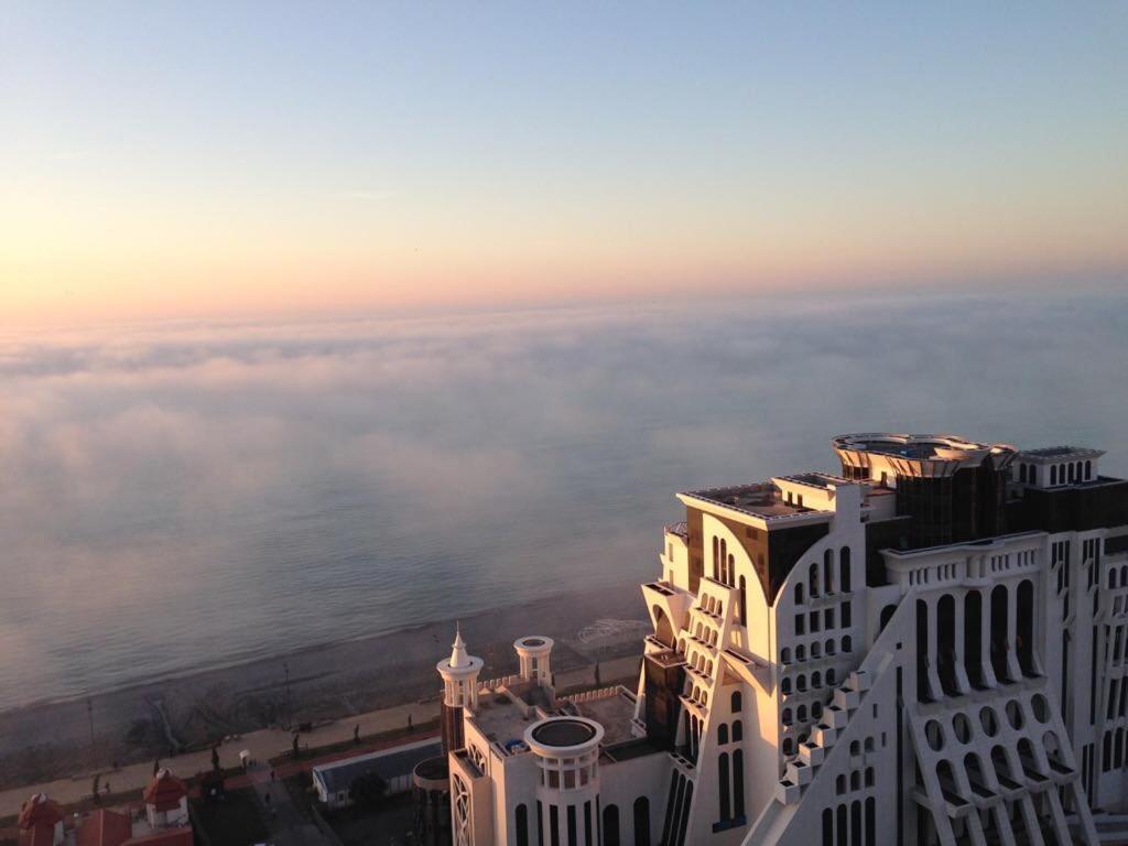 Bliss Apartaments On The 22Nd Floor Batumi Exterior foto